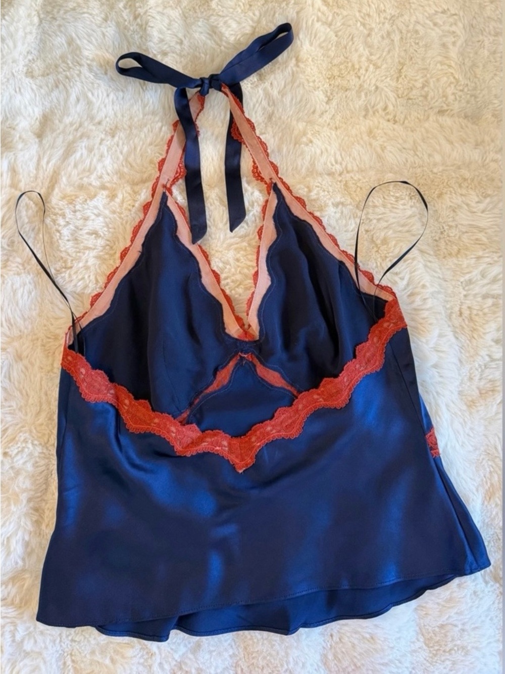 Reformation Monica Silk Top In navy, NEW WITHOUT TAGS, NEVER WORN, NO FLAWS. - Picture 4 of 5